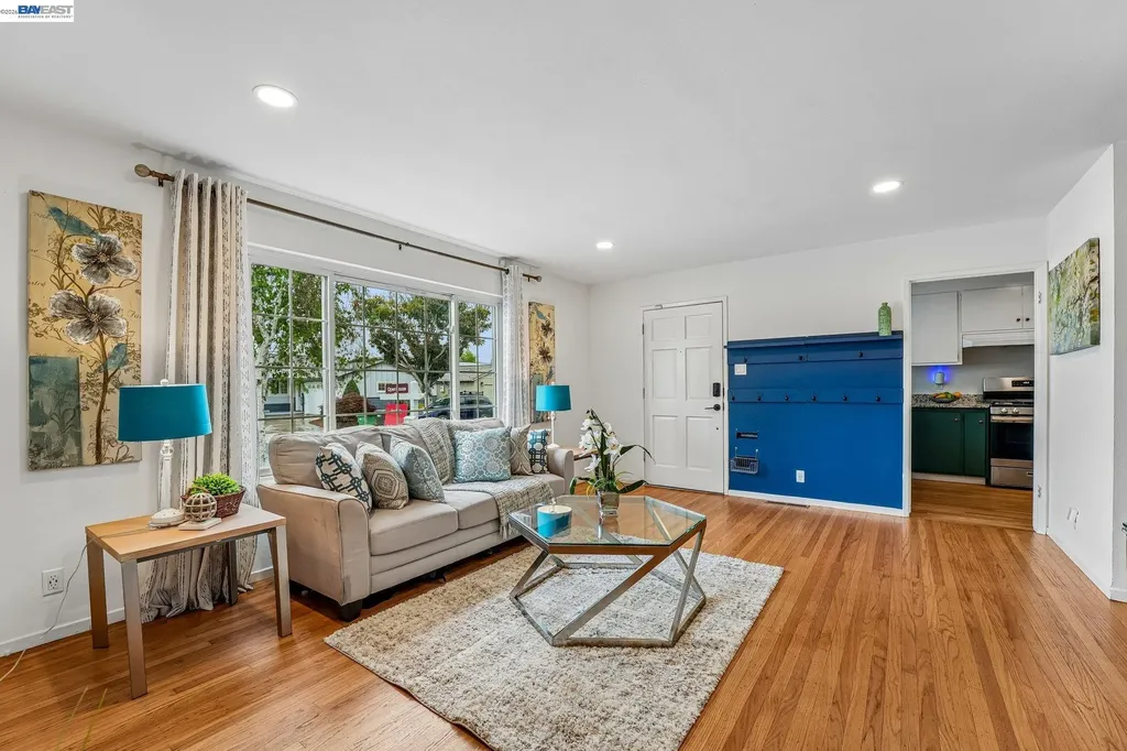 24815 Townsend Avenue Hayward CA 94544