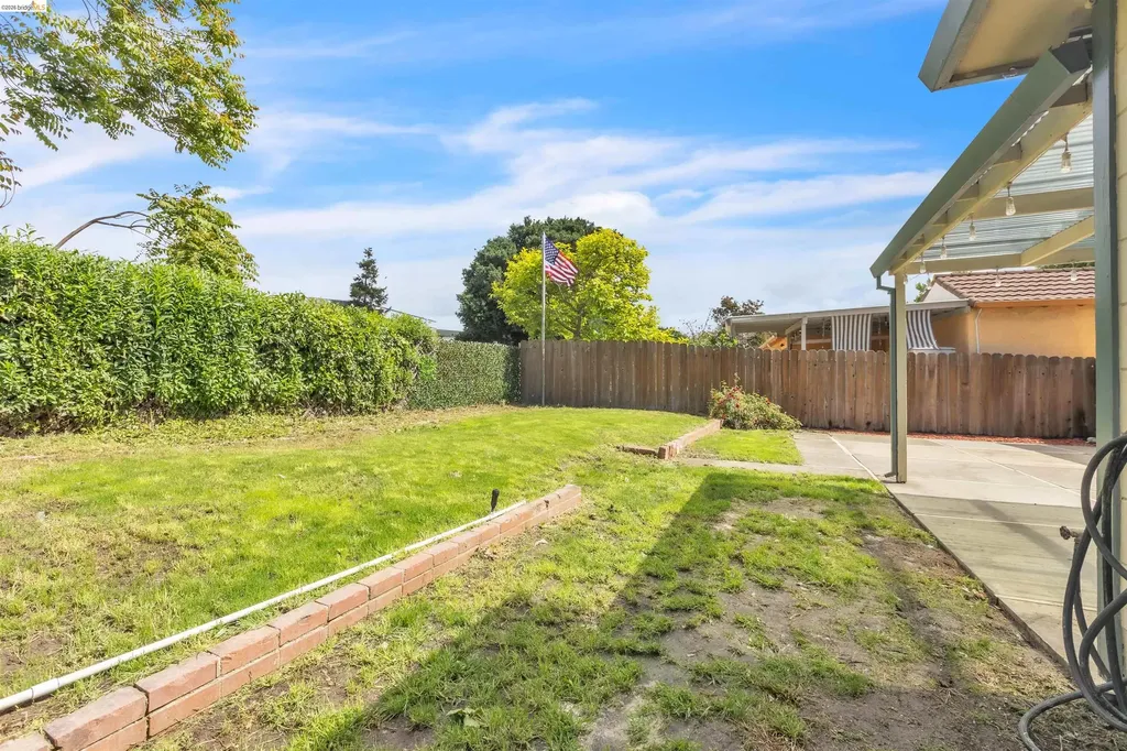 621 Paseo Del Rio San Lorenzo CA 94580