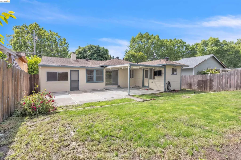 621 Paseo Del Rio San Lorenzo CA 94580