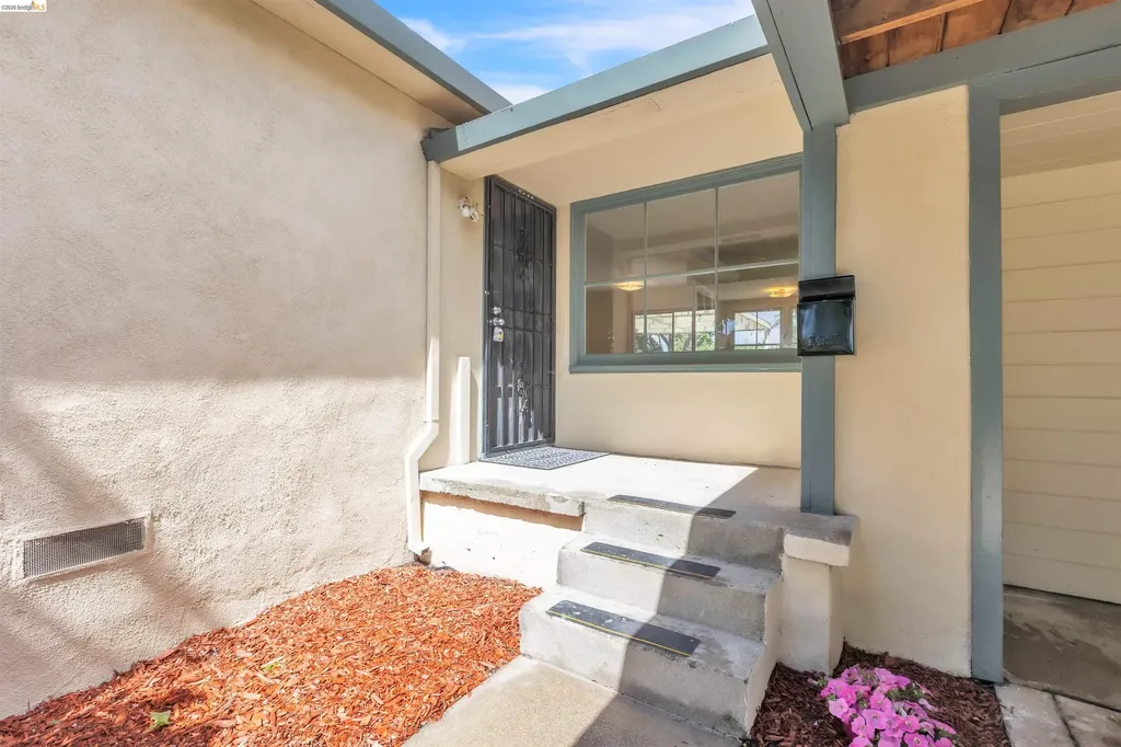 621 Paseo Del Rio San Lorenzo CA 94580