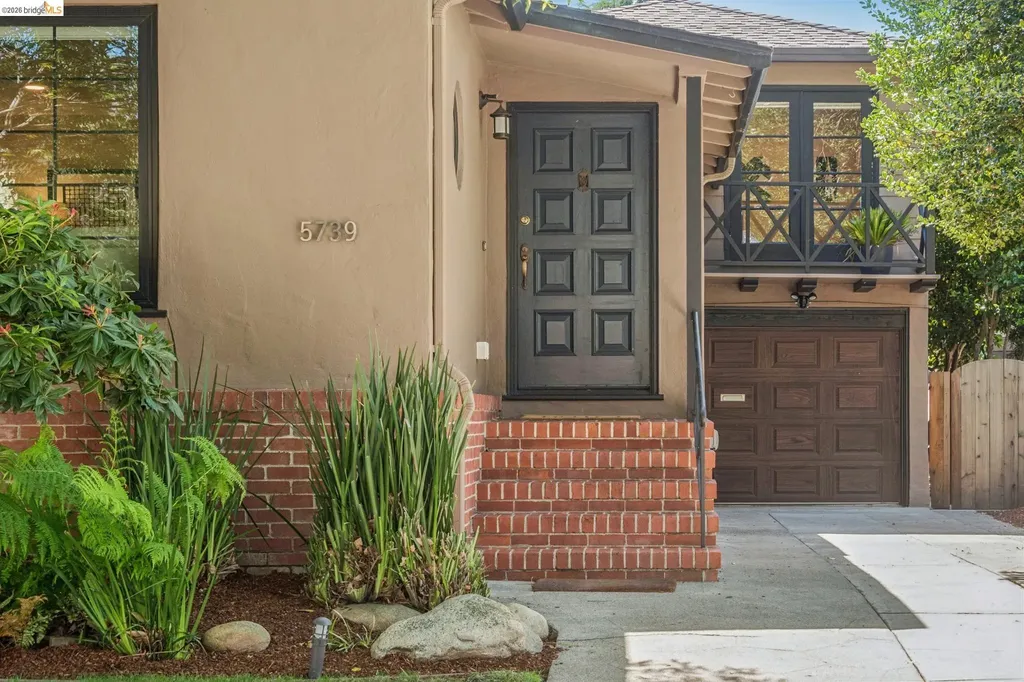5739 Presley Way Oakland CA 94618