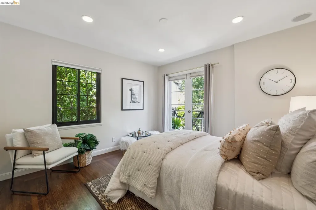 5739 Presley Way Oakland CA 94618