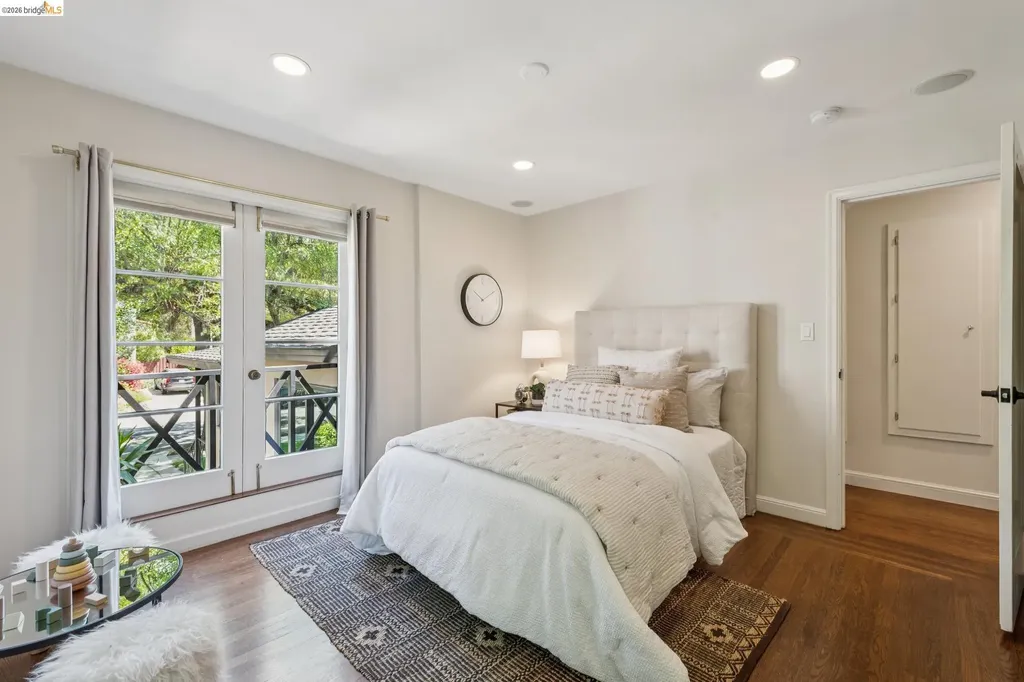 5739 Presley Way Oakland CA 94618