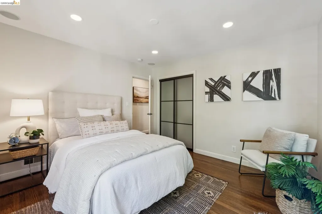 5739 Presley Way Oakland CA 94618