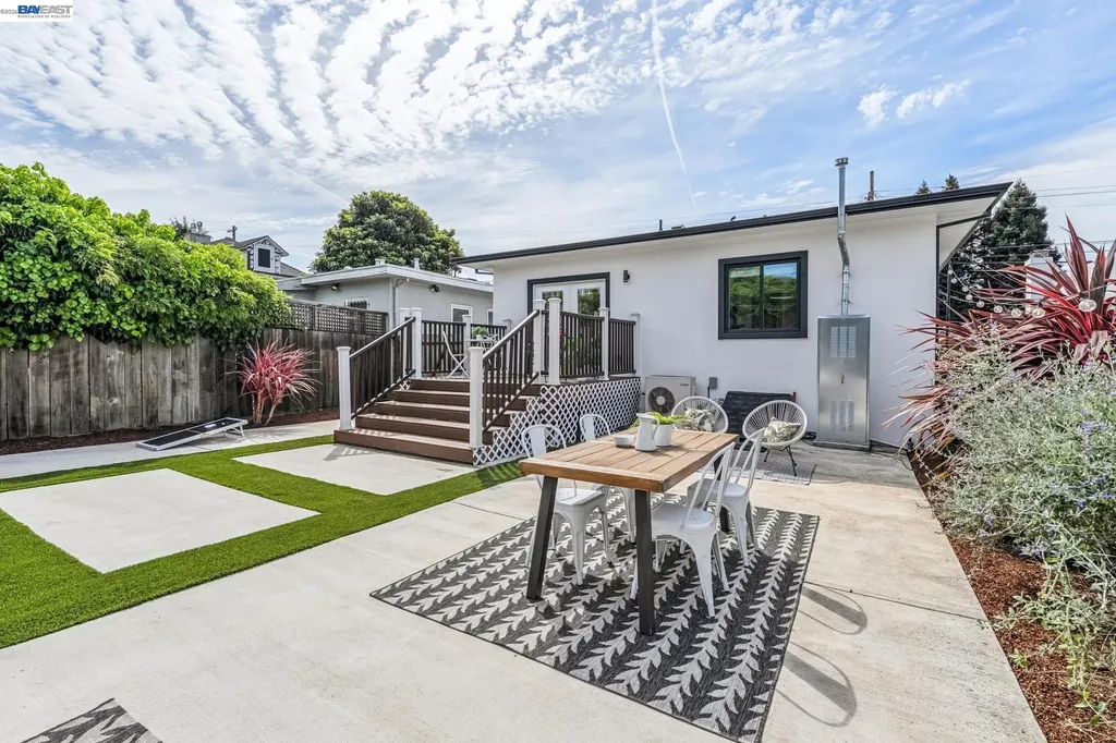 1539 Blake Street Berkeley CA 94703