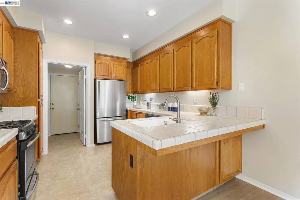 1273 Shell Circle Clayton CA 94517