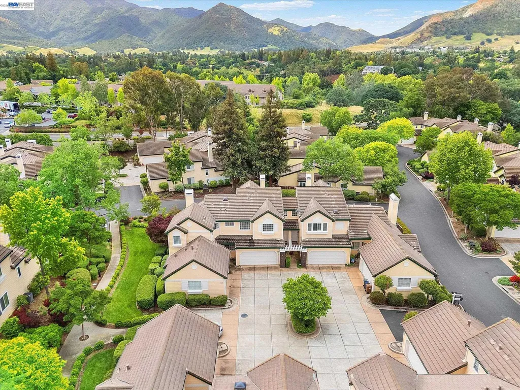 1273 Shell Circle Clayton CA 94517