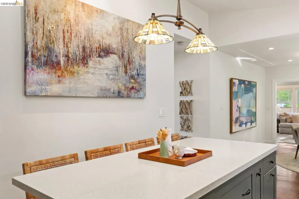 5960 Chabolyn Terrace Oakland CA 94618