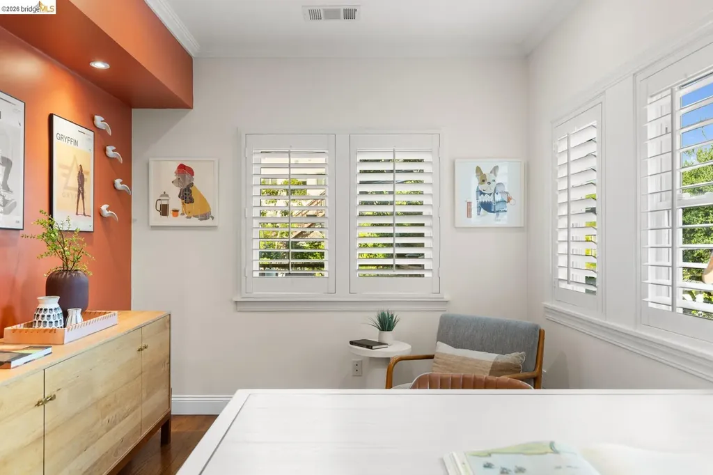5960 Chabolyn Terrace Oakland CA 94618
