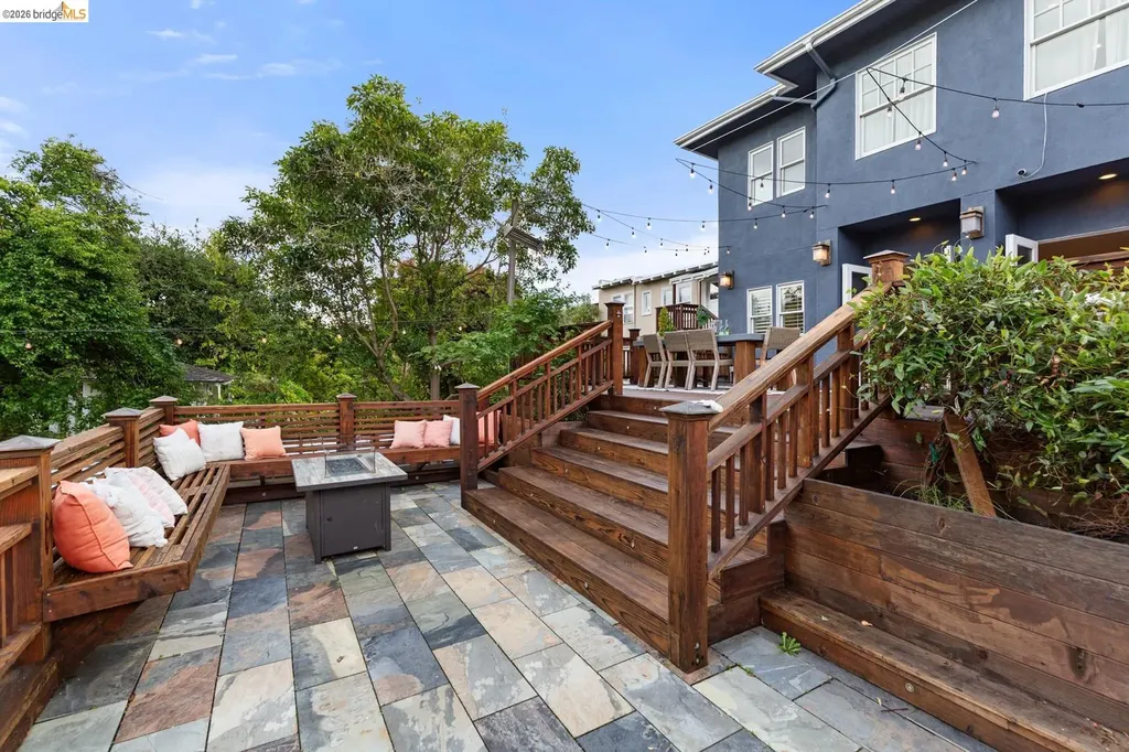 5960 Chabolyn Terrace Oakland CA 94618
