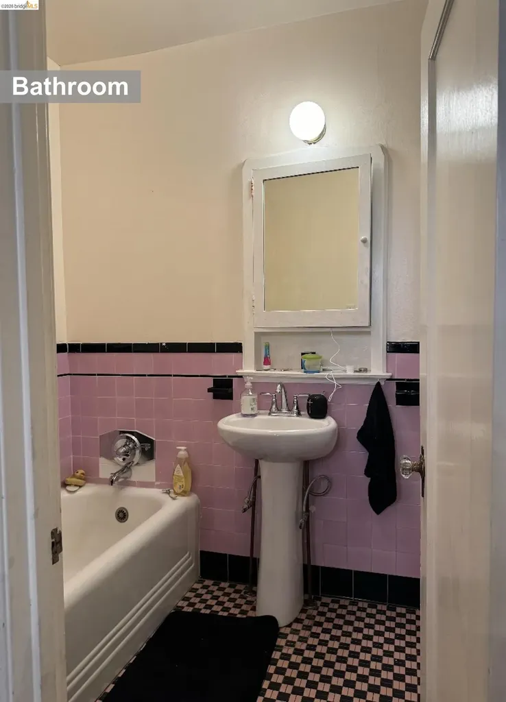 323 Lincoln Way San Francisco CA 94122