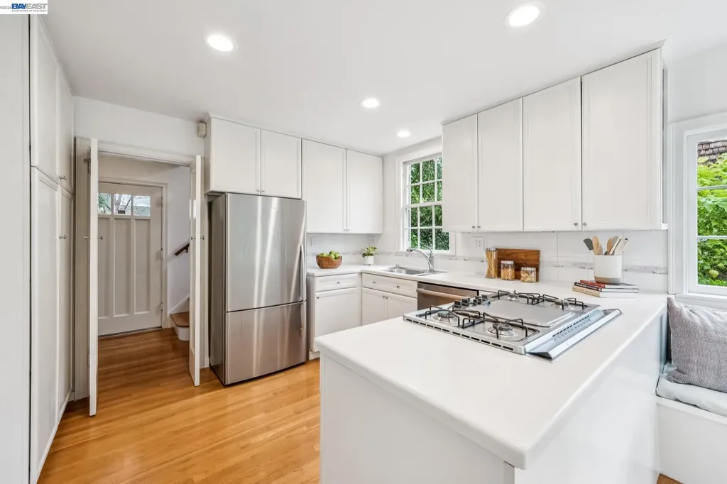 1800 San Lorenzo Avenue Berkeley CA 94707