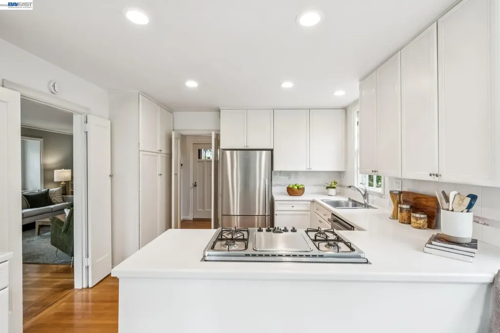 1800 San Lorenzo Avenue Berkeley CA 94707