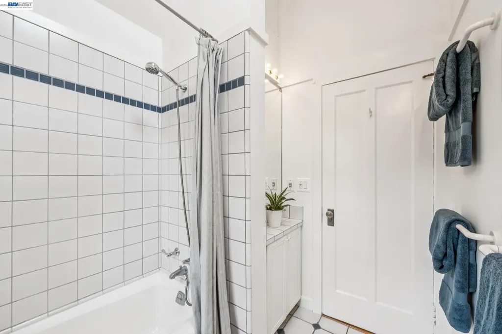 1800 San Lorenzo Avenue Berkeley CA 94707