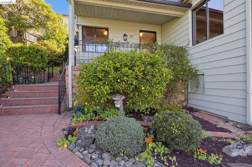 37 Kenyon Avenue Kensington CA 94708