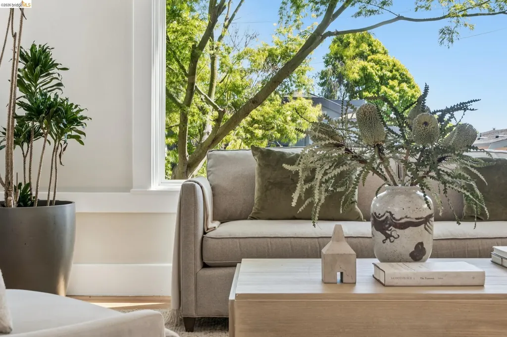 1233 Carleton Street Berkeley CA 94702