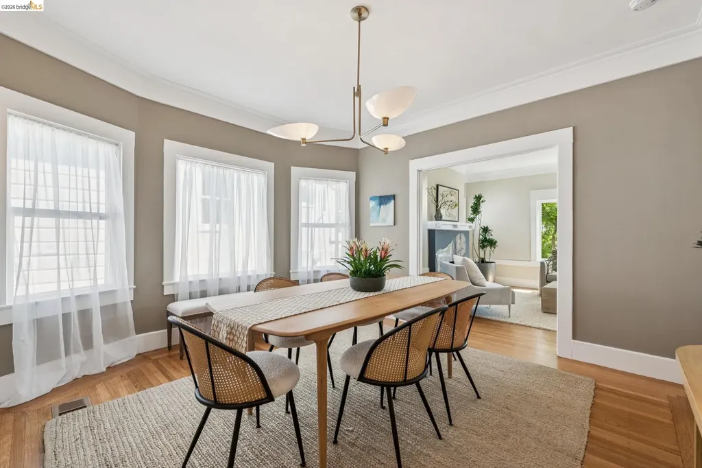 1233 Carleton Street Berkeley CA 94702