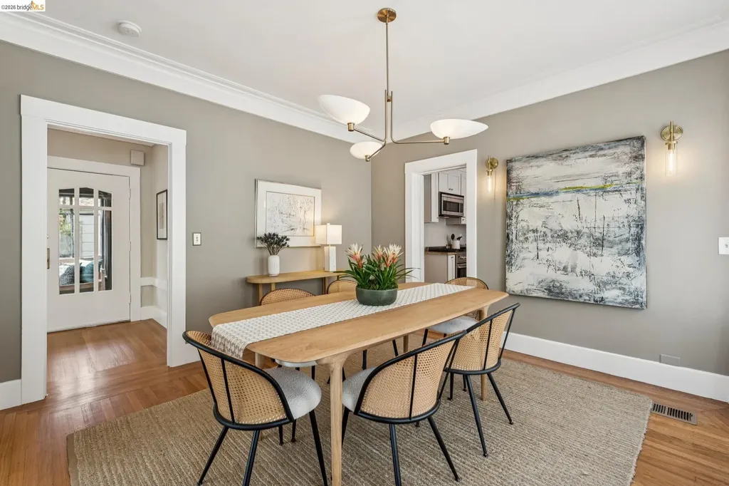 1233 Carleton Street Berkeley CA 94702