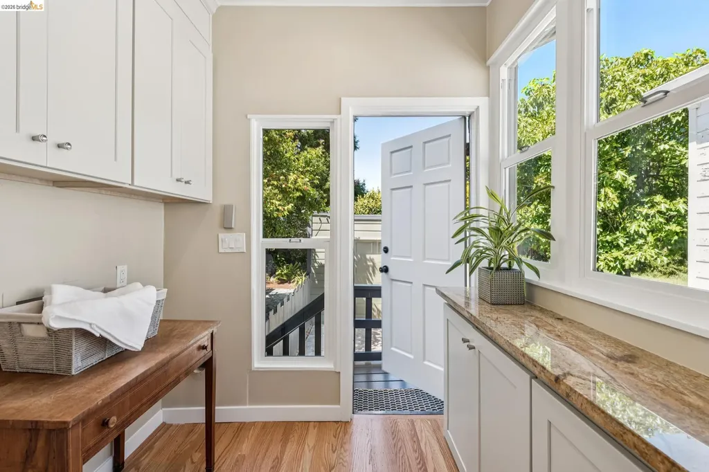 1233 Carleton Street Berkeley CA 94702