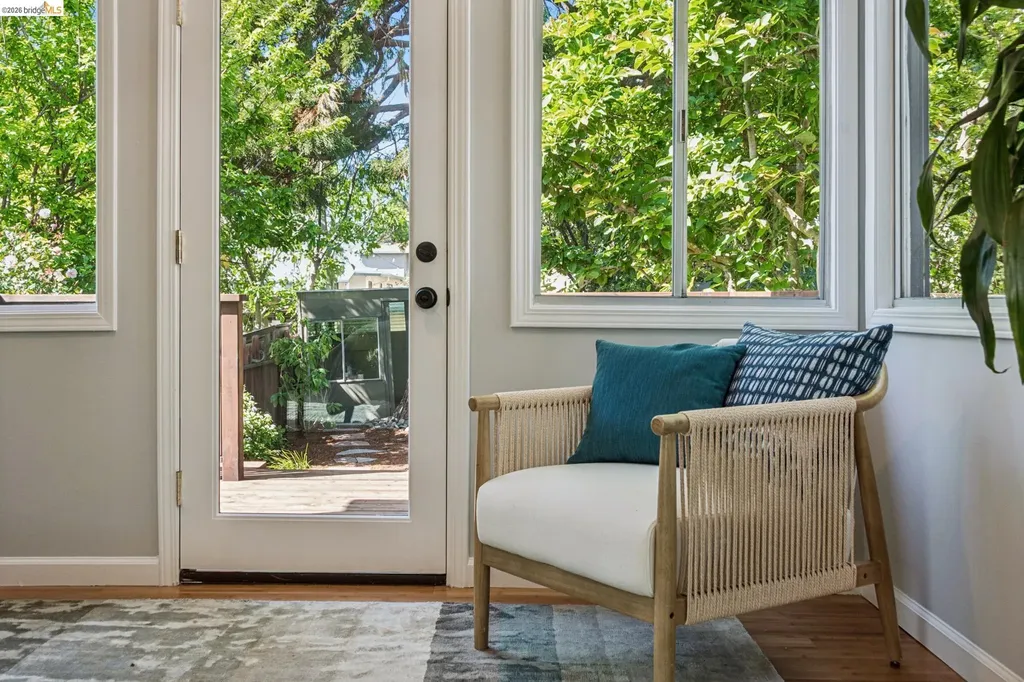1233 Carleton Street Berkeley CA 94702