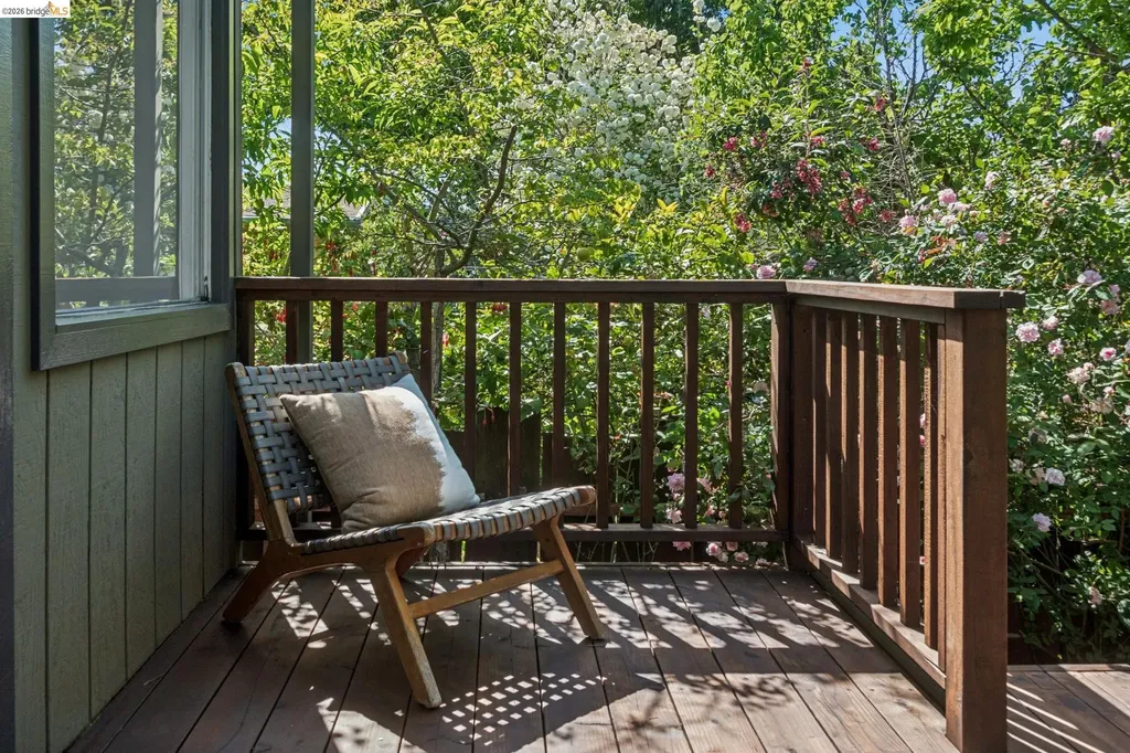 1233 Carleton Street Berkeley CA 94702