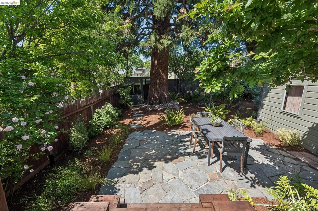 1233 Carleton Street Berkeley CA 94702