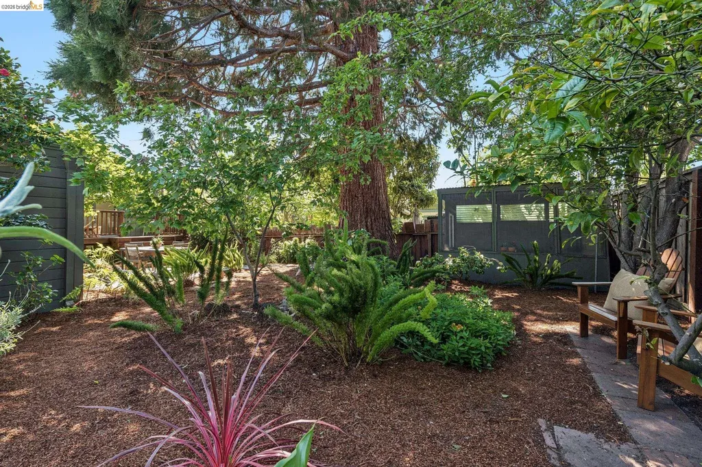 1233 Carleton Street Berkeley CA 94702