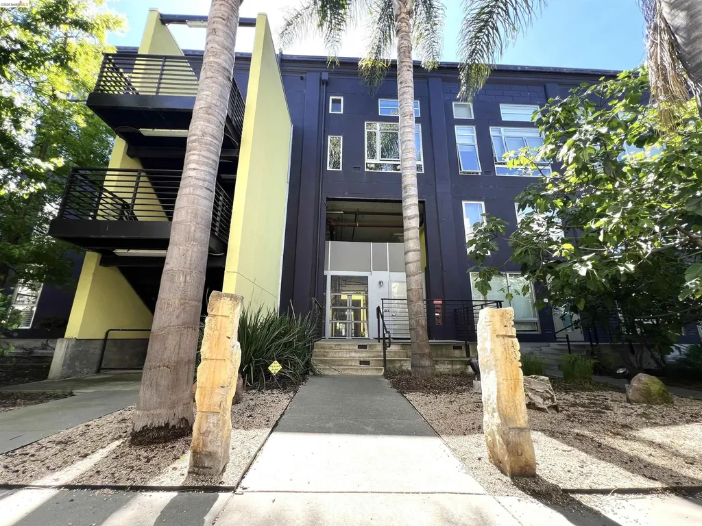 1253 Pine Street Oakland CA 94607