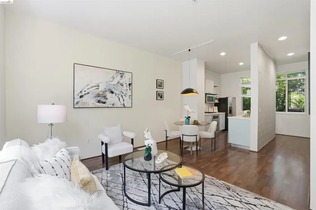 1253 Pine Street Oakland CA 94607