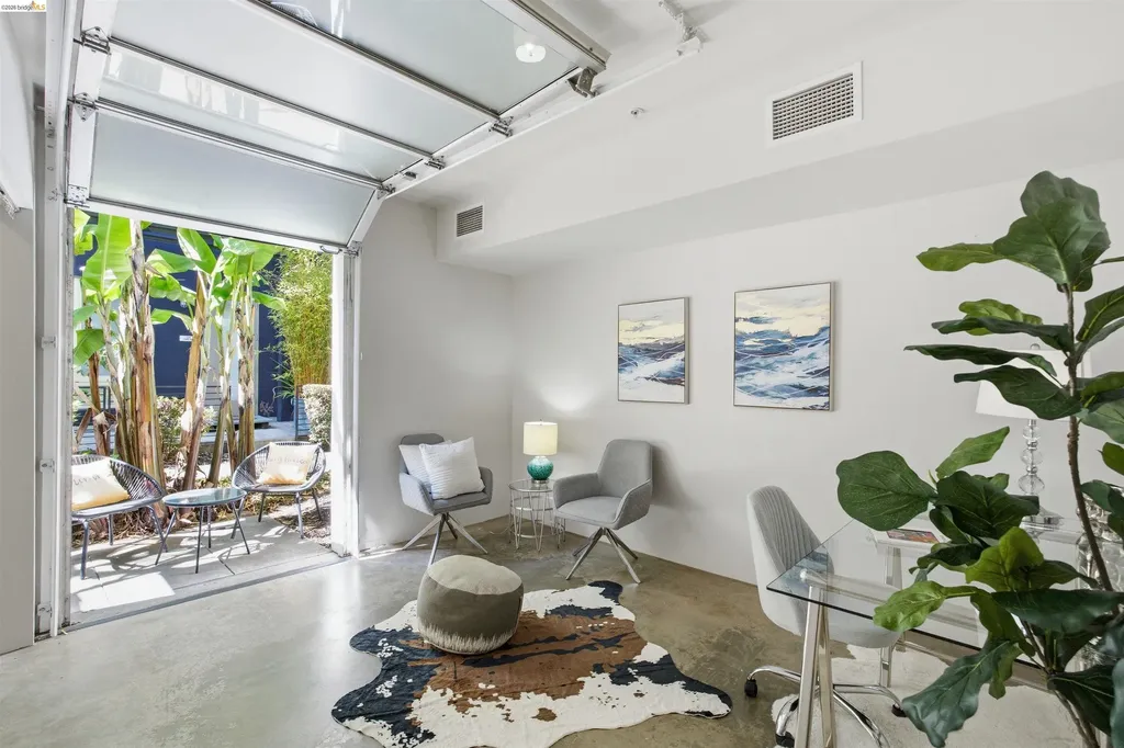 1253 Pine Street Oakland CA 94607