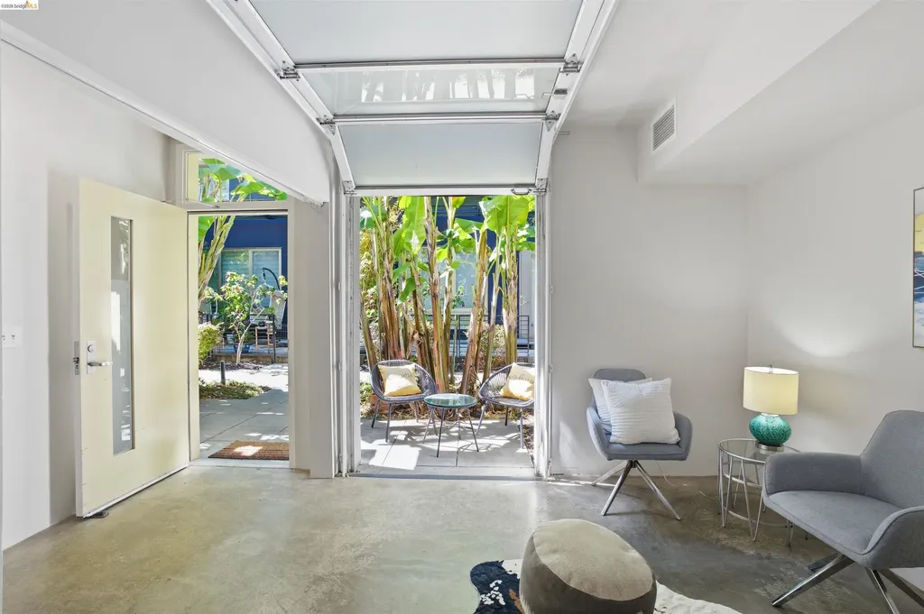 1253 Pine Street Oakland CA 94607