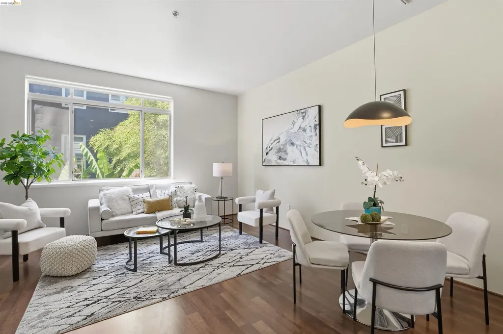 1253 Pine Street Oakland CA 94607