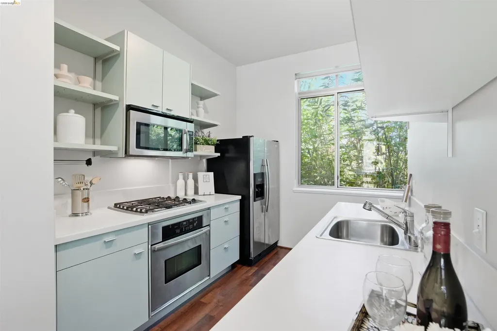 1253 Pine Street Oakland CA 94607
