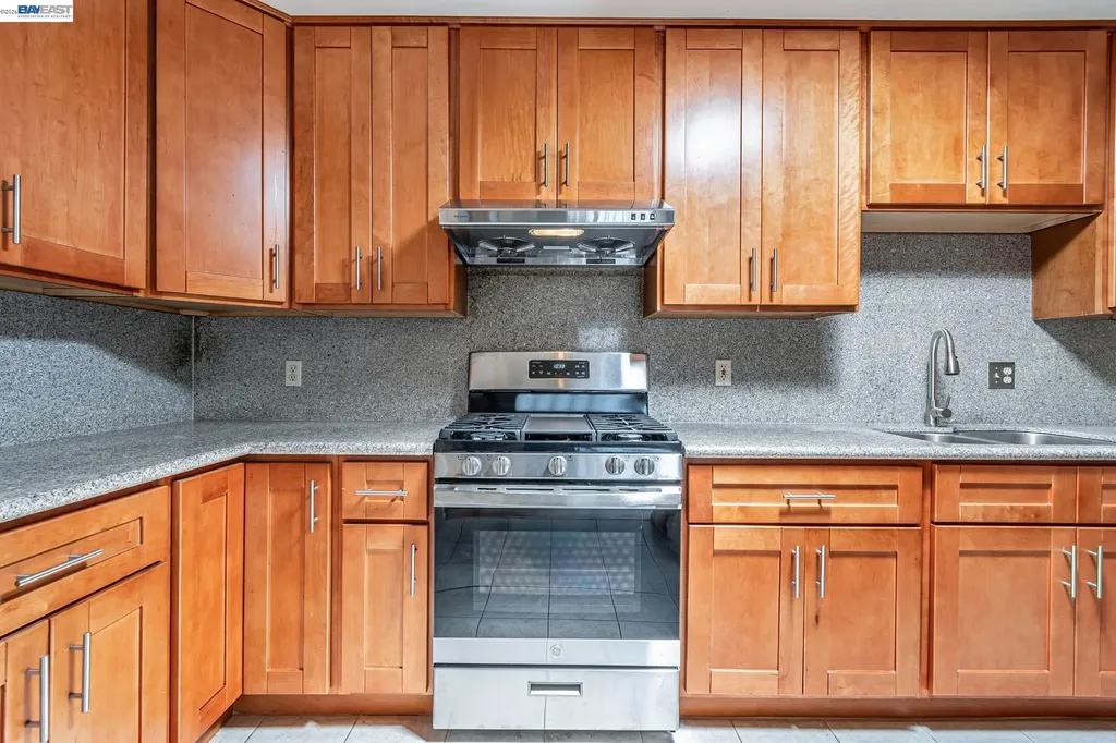 2538 16th Street Oakland CA 94601