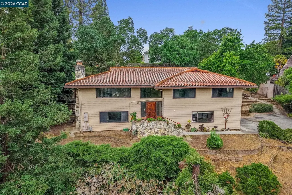 31 Oak Knoll Loop Walnut Creek CA 94596