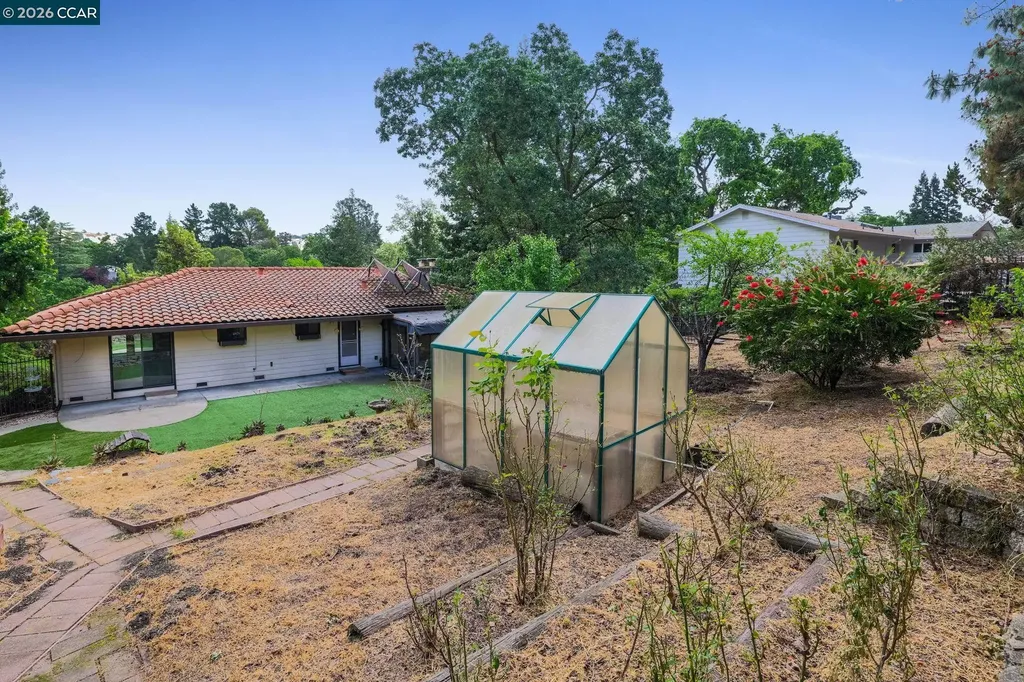 31 Oak Knoll Loop Walnut Creek CA 94596
