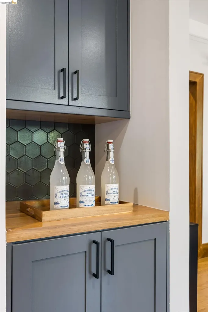 3208 Claremont Avenue Berkeley CA 94705