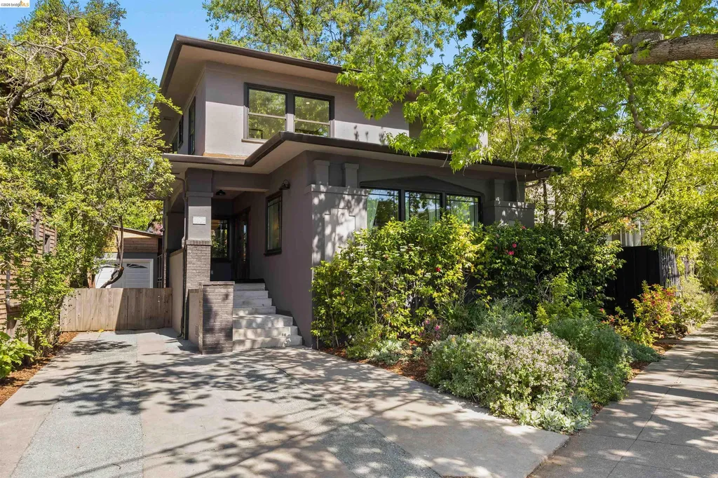 3208 Claremont Avenue Berkeley CA 94705