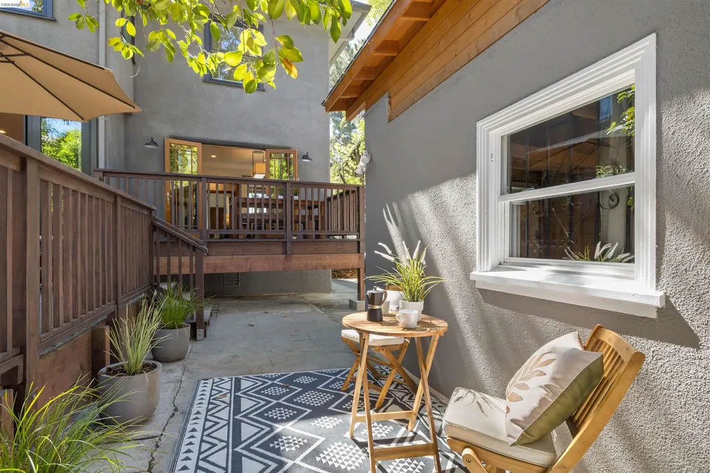 3208 Claremont Avenue Berkeley CA 94705