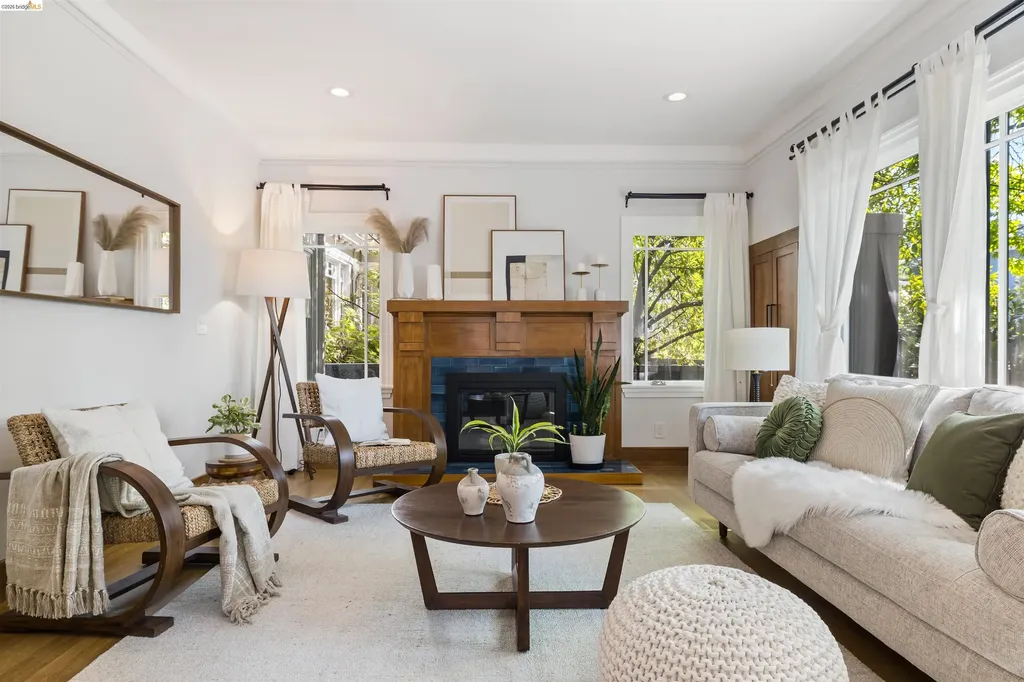 3208 Claremont Avenue Berkeley CA 94705