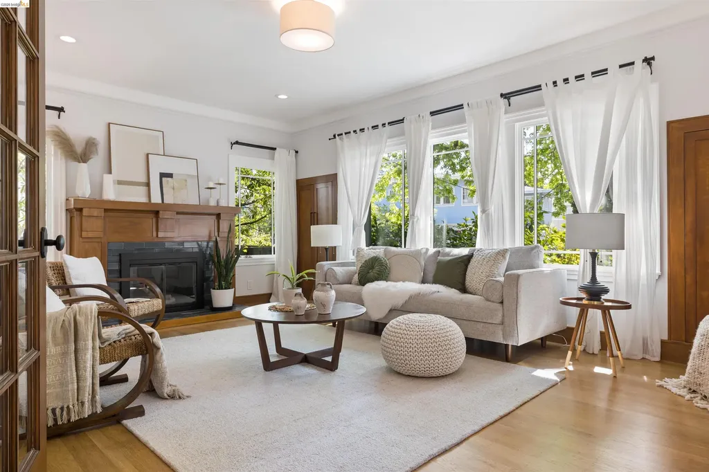 3208 Claremont Avenue Berkeley CA 94705