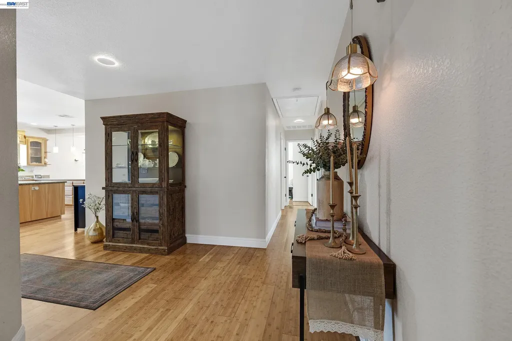 34515 Bentley Court Fremont CA 94555