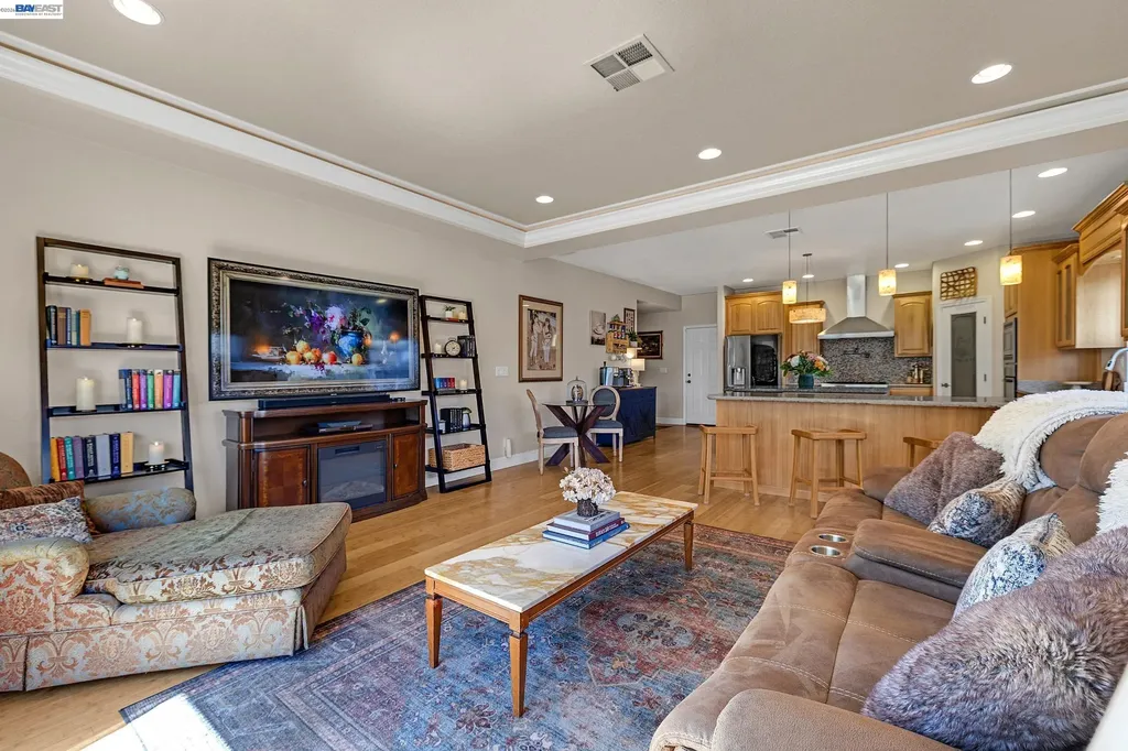 34515 Bentley Court Fremont CA 94555