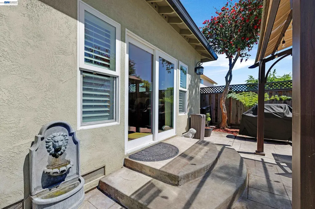 34515 Bentley Court Fremont CA 94555