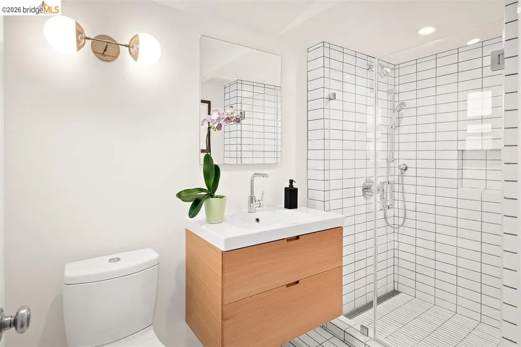 450 Vermont Avenue Berkeley CA 94707