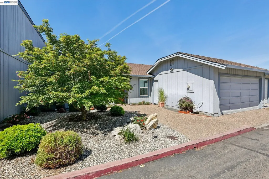 1113 Tokay Common Livermore CA 94550
