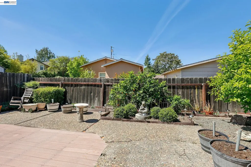 1113 Tokay Common Livermore CA 94550