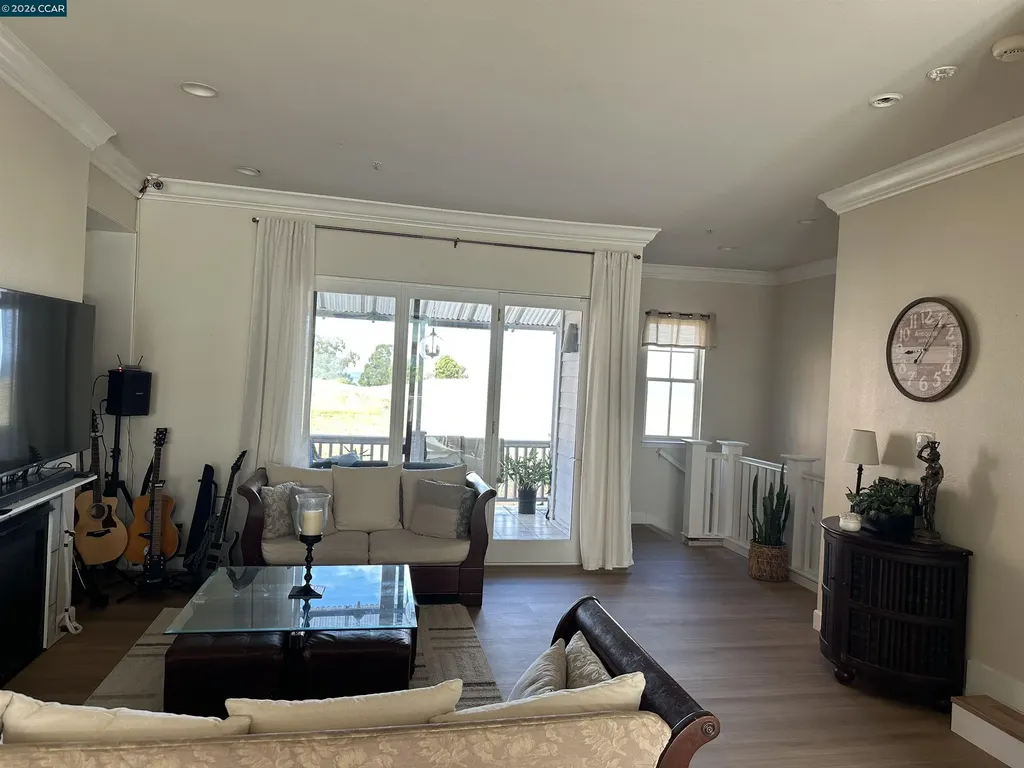 2144 Railroad Avenue Hercules CA 94547