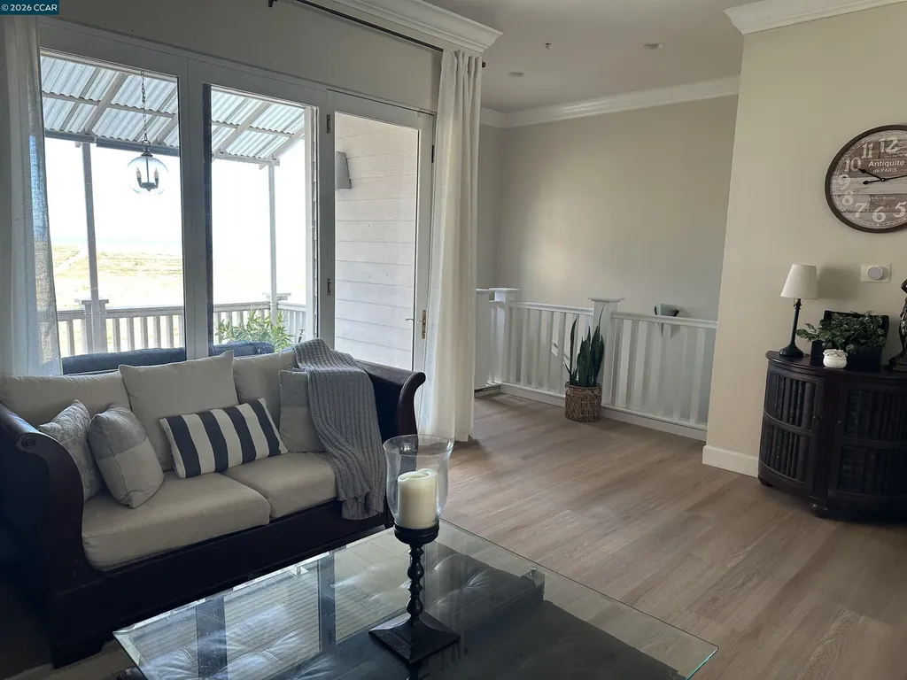 2144 Railroad Avenue Hercules CA 94547