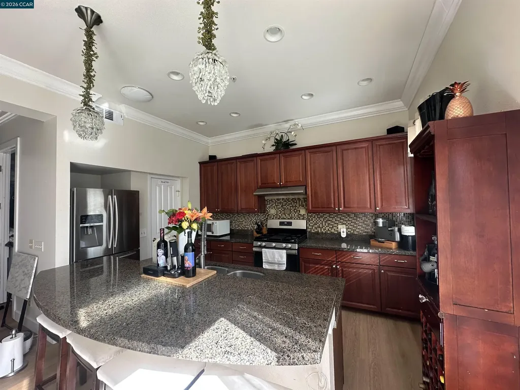 2144 Railroad Avenue Hercules CA 94547